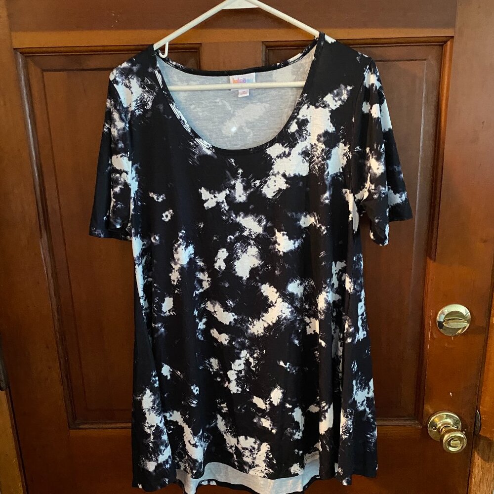 Woman's High Low shirt